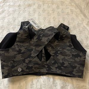 Lululemon Enlite Bra Zip front 32 DD